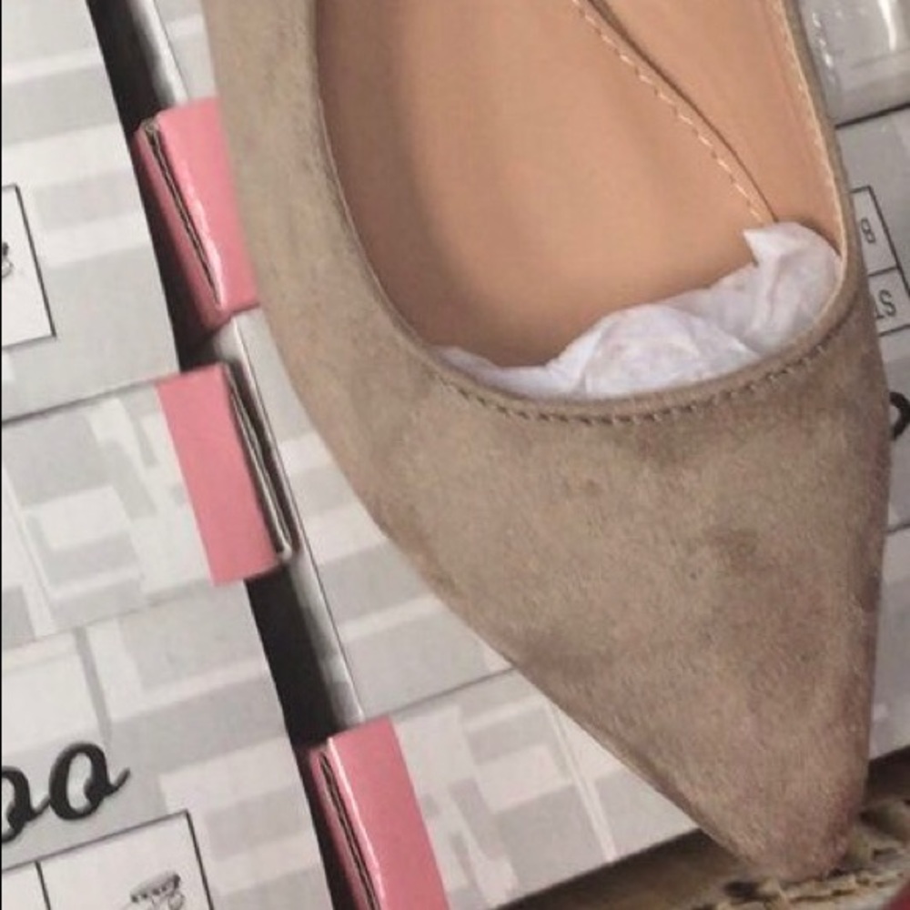 $15 🔺Valentino Vibes tie up ankle studded flats - Picture 7 of 8